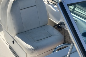 Photo 6053404 for 2000 Boston Whaler 18 Ventura Bowrider  