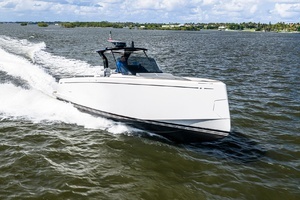 2023 Pardo Yachts 38 thumbnail 2