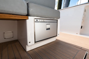 2023 Pardo Yachts 38 thumbnail 25