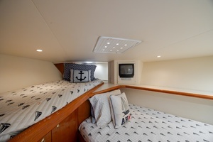2000 Viking 55 Convertible thumbnail 44