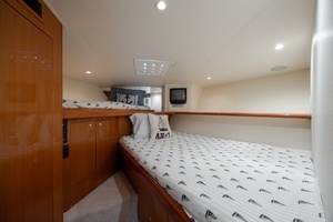 2000 Viking 55 Convertible thumbnail 43