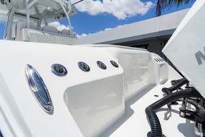 36FT (11.13M) FRONT RUNNER