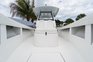 36FT (11.13M) FRONT RUNNER