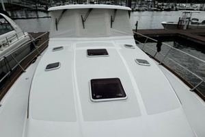 2005 Sabre 42 Express thumbnail 7