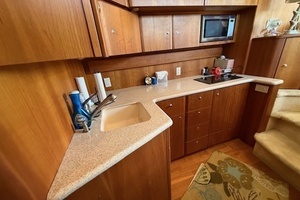 2001 Silverton 42 Convertible thumbnail 29