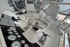 2001 Silverton 42 Convertible thumbnail 50