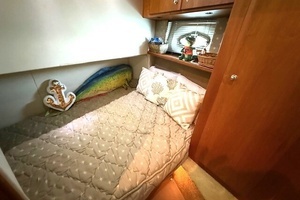 2001 Silverton 42 Convertible thumbnail 40