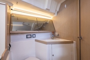 2020 Beneteau Oceanis 46.1 thumbnail 39