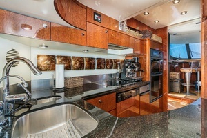 2005 Fairline Yachts thumbnail 19