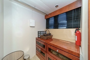 2005 Fairline Yachts thumbnail 34