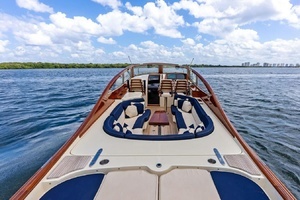 2008 Hinckley Talaria 38R thumbnail 12