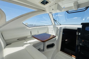 35ft Pursuit Yacht For Sale