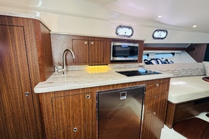 35ft Pursuit Yacht For Sale