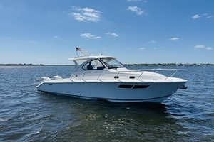  2021 Pursuit OS 355 Yacht For Sale in Ellenton FL