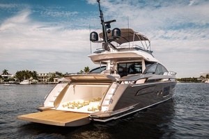2024 Azimut S8 thumbnail 3