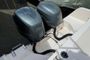 A SALT WEAPON 28ft Grady White Yacht For Sale