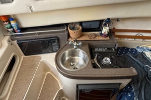 A SALT WEAPON 28ft Grady White Yacht For Sale