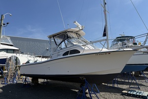 A SALT WEAPON 28ft Grady White Yacht For Sale