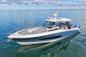 42FT (12.8M) BOSTON WHALER