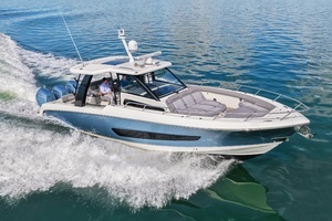 2023 Boston Whaler thumbnail 31
