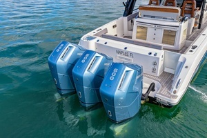 2023 Boston Whaler thumbnail 13