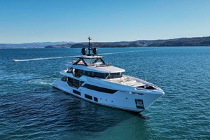 LA VETTA 127ft Custom Line Yacht For Sale