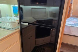 1998 Carver 405 Aft Cabin Motor Yacht thumbnail 40
