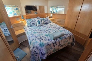 1998 Carver 405 Aft Cabin Motor Yacht thumbnail 51