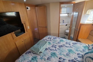 1998 Carver 405 Aft Cabin Motor Yacht thumbnail 53