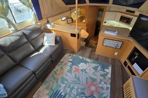 1998 Carver 405 Aft Cabin Motor Yacht thumbnail 31