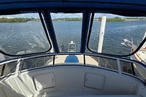 1998 Carver 405 Aft Cabin Motor Yacht thumbnail 21