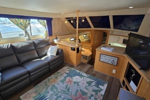 1998 Carver 405 Aft Cabin Motor Yacht thumbnail 32