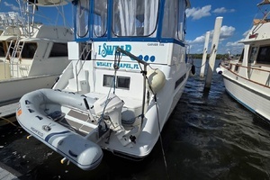1998 Carver 405 Aft Cabin Motor Yacht thumbnail 4