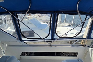 1998 Carver 405 Aft Cabin Motor Yacht thumbnail 24
