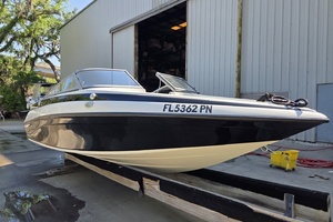 18ft Crownline Yacht For Sale