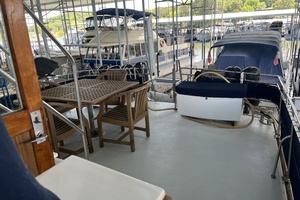 1987 Grand Banks 49 Motor Yacht thumbnail 5