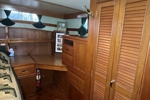 1987 Grand Banks 49 Motor Yacht thumbnail 37