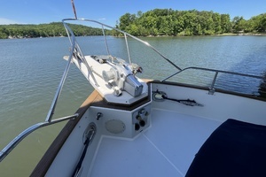 1987 Grand Banks 49 Motor Yacht thumbnail 12
