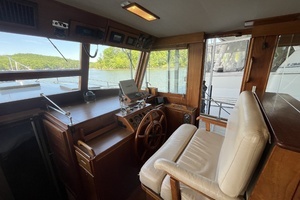 1987 Grand Banks 49 Motor Yacht thumbnail 30
