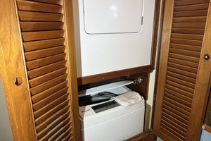 1987 Grand Banks 49 Motor Yacht thumbnail 44