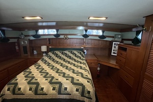 1987 Grand Banks 49 Motor Yacht thumbnail 36