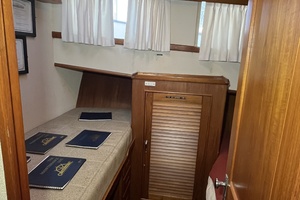 1987 Grand Banks 49 Motor Yacht thumbnail 54