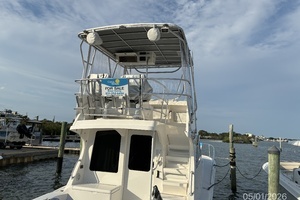 2005 Luhrs Convertible thumbnail 3