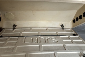 2005 Luhrs Convertible thumbnail 43