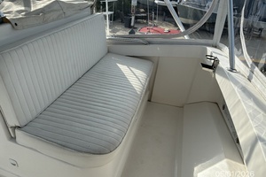 2005 Luhrs Convertible thumbnail 17