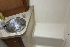2005 Luhrs Convertible thumbnail 36
