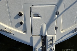 2005 Luhrs Convertible thumbnail 5