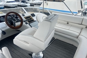 1997 Sea Ray 400 Sedan Bridge thumbnail 12