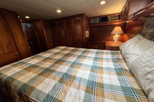 1982 Gulfstar 48 Aft Cabin thumbnail 28