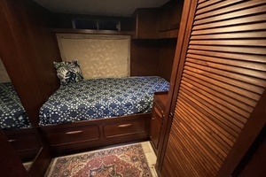1982 Gulfstar 48 Aft Cabin thumbnail 23